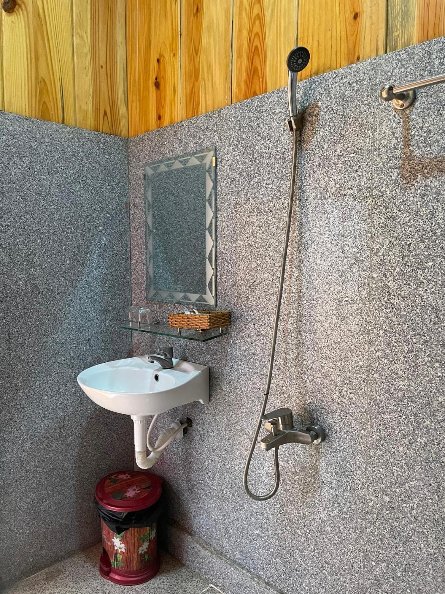 Khach San Huong Xua Hotel Hà Tiên Kültér fotó